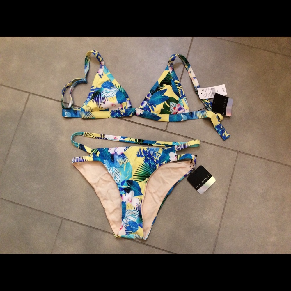 La Hearts bikini NWT